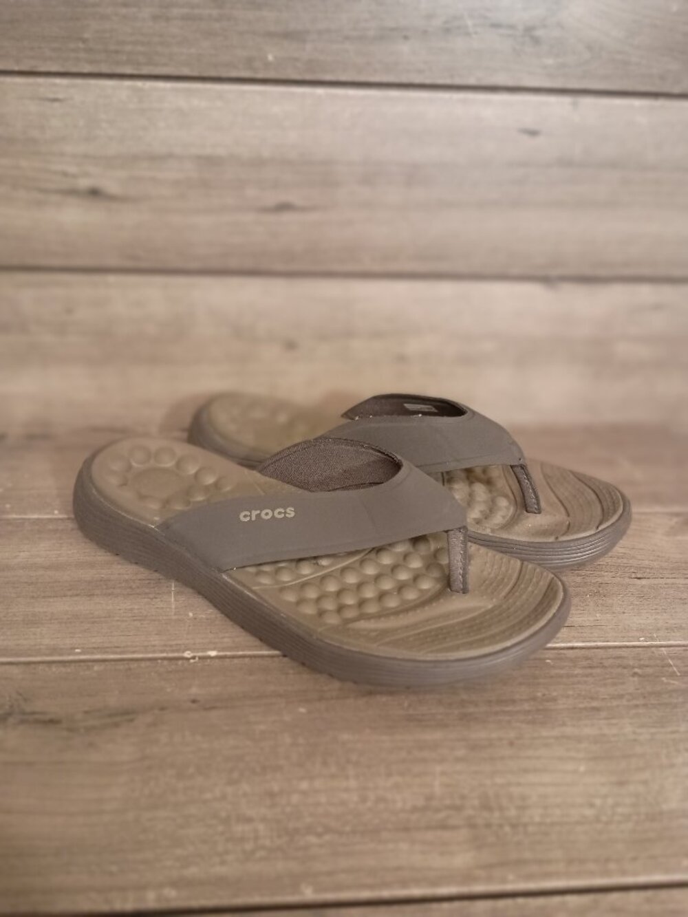 Crocs Revival Flip Flop Thong Sandals 205715 Size M9 W11 Espresso Brown